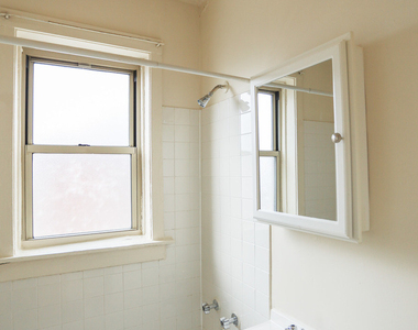 1100 W Roscoe Street - Photo Thumbnail 7