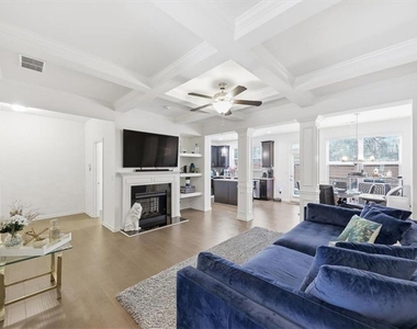 5527 Radford Loop - Photo Thumbnail 6
