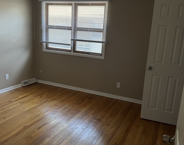 39 Sutton Court - Photo Thumbnail 6