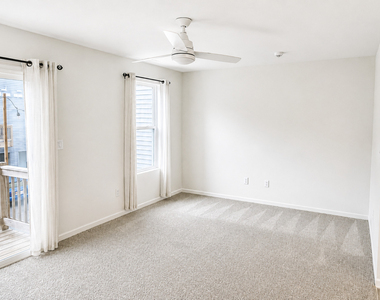 2241 Sassafras Way - Photo Thumbnail 3