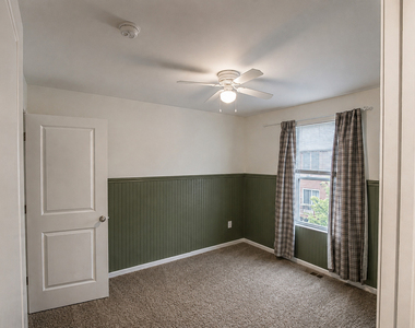 2241 Sassafras Way - Photo Thumbnail 7