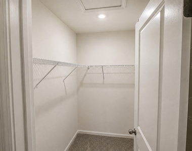 2241 Sassafras Way - Photo Thumbnail 8