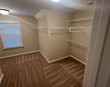 524 Tyne Drive - Photo Thumbnail 18