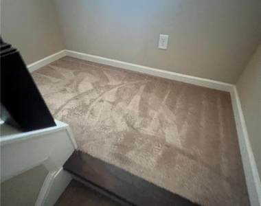 524 Tyne Drive - Photo Thumbnail 7