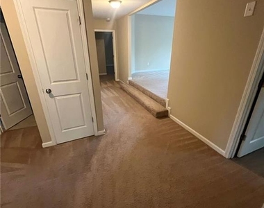 524 Tyne Drive - Photo Thumbnail 9