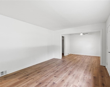 2801 Mitchell Drive - Photo Thumbnail 2
