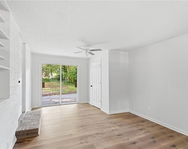 2801 Mitchell Drive - Photo Thumbnail 17