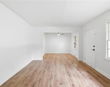 2801 Mitchell Drive - Photo Thumbnail 3