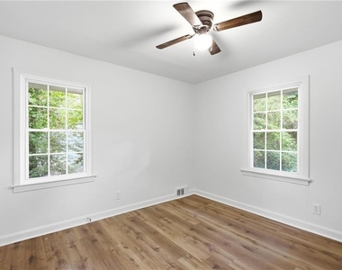 2801 Mitchell Drive - Photo Thumbnail 15