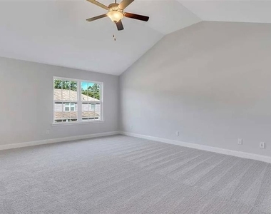9 Sago Palm Way - Photo Thumbnail 10
