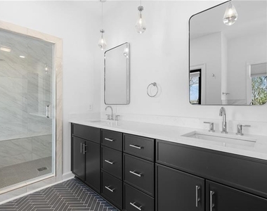 350 Kelson Drive - Photo Thumbnail 31