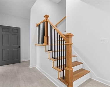 350 Kelson Drive - Photo Thumbnail 43