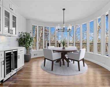350 Kelson Drive - Photo Thumbnail 16