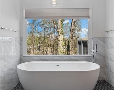 350 Kelson Drive - Photo Thumbnail 33