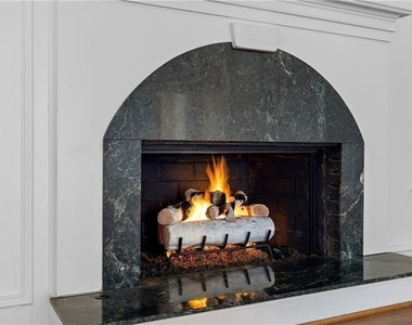 350 Kelson Drive - Photo Thumbnail 20