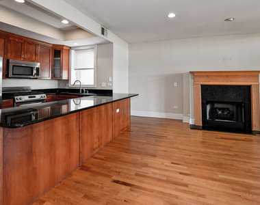 2942 N Lincoln Avenue - Photo Thumbnail 4