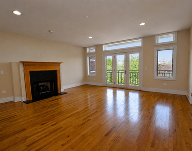 2942 N Lincoln Avenue - Photo Thumbnail 2