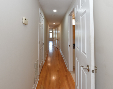 2942 N Lincoln Avenue - Photo Thumbnail 18