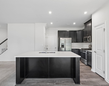 3404 Helene Rieder Drive - Photo Thumbnail 7