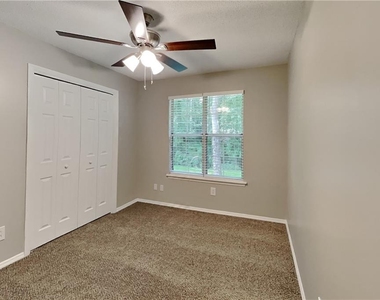 4015 Sharon Woods Drive - Photo Thumbnail 11