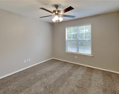 4015 Sharon Woods Drive - Photo Thumbnail 12