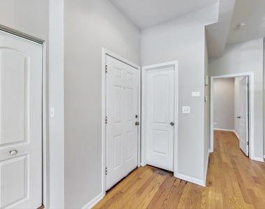2839 W Cortez Street - Photo Thumbnail 2