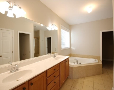 4330 Granby Circle - Photo Thumbnail 11