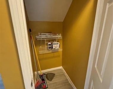 2578 Shadowbrook Drive - Photo Thumbnail 9