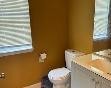 2578 Shadowbrook Drive - Photo Thumbnail 6