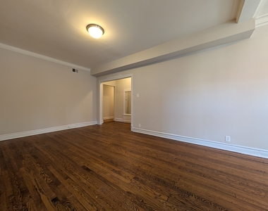 2647 N Sawyer Avenue - Photo Thumbnail 9