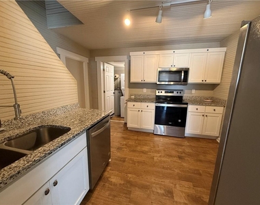 43 Quarry Street - Photo Thumbnail 2