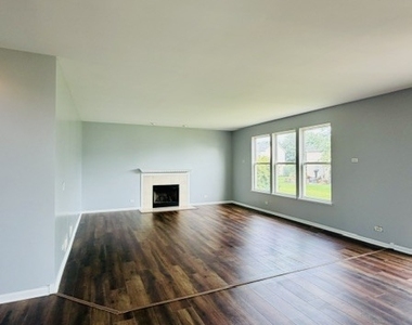 2331 Wilson Creek Circle - Photo Thumbnail 5