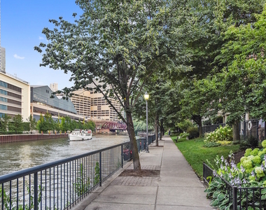 400 N Clinton Street - Photo Thumbnail 28