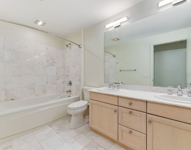 400 N Clinton Street - Photo Thumbnail 14