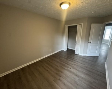 2975 Fields Drive - Photo Thumbnail 7