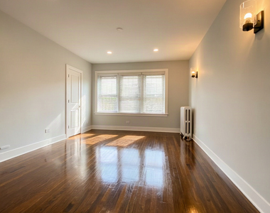 5054 N Wolcott Avenue - Photo Thumbnail 3