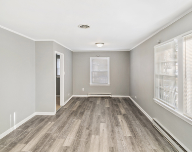 17306 Holmes Avenue - Photo Thumbnail 10