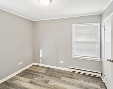 17306 Holmes Avenue - Photo Thumbnail 5