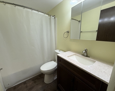 1460 Fairlane Drive - Photo Thumbnail 6