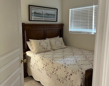 1290 Derry Lane - Photo Thumbnail 13