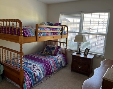 1290 Derry Lane - Photo Thumbnail 7