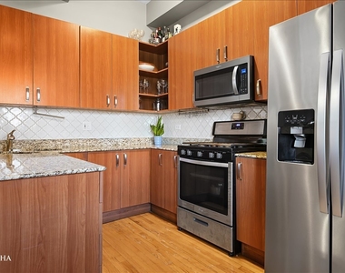 4545 S Drexel Boulevard - Photo Thumbnail 5