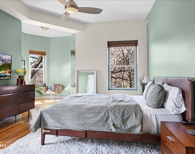 4545 S Drexel Boulevard - Photo Thumbnail 8