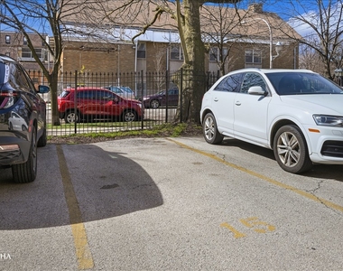 4545 S Drexel Boulevard - Photo Thumbnail 13