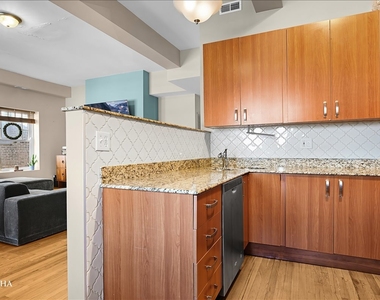 4545 S Drexel Boulevard - Photo Thumbnail 4