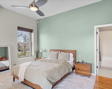 4545 S Drexel Boulevard - Photo Thumbnail 6