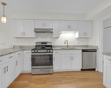 5018 Dobson Street - Photo Thumbnail 10