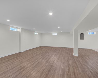 5018 Dobson Street - Photo Thumbnail 15