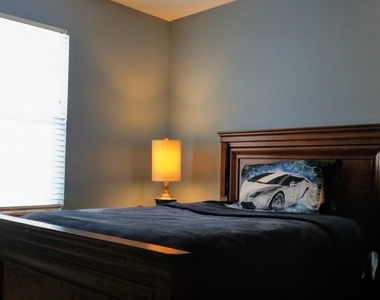 3110 Reflection Drive - Photo Thumbnail 16