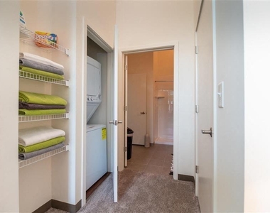 301 Memorial Drive Se - Photo Thumbnail 14